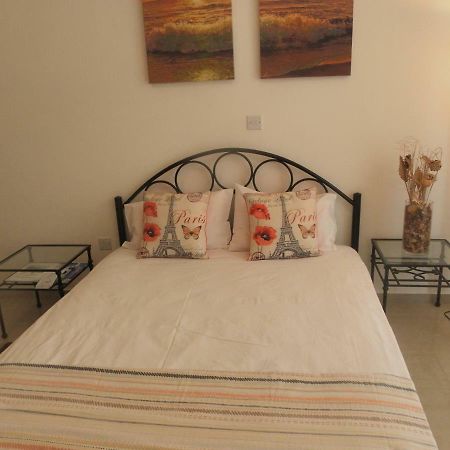 Studio, E104 With Double Bed, Kitchen & Shower Room, Sunny Balcony Peyia Exterior foto